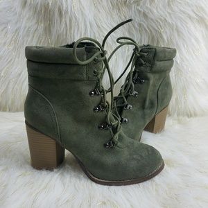 Candie's Chacha Olive Green Booties Sz 8.5